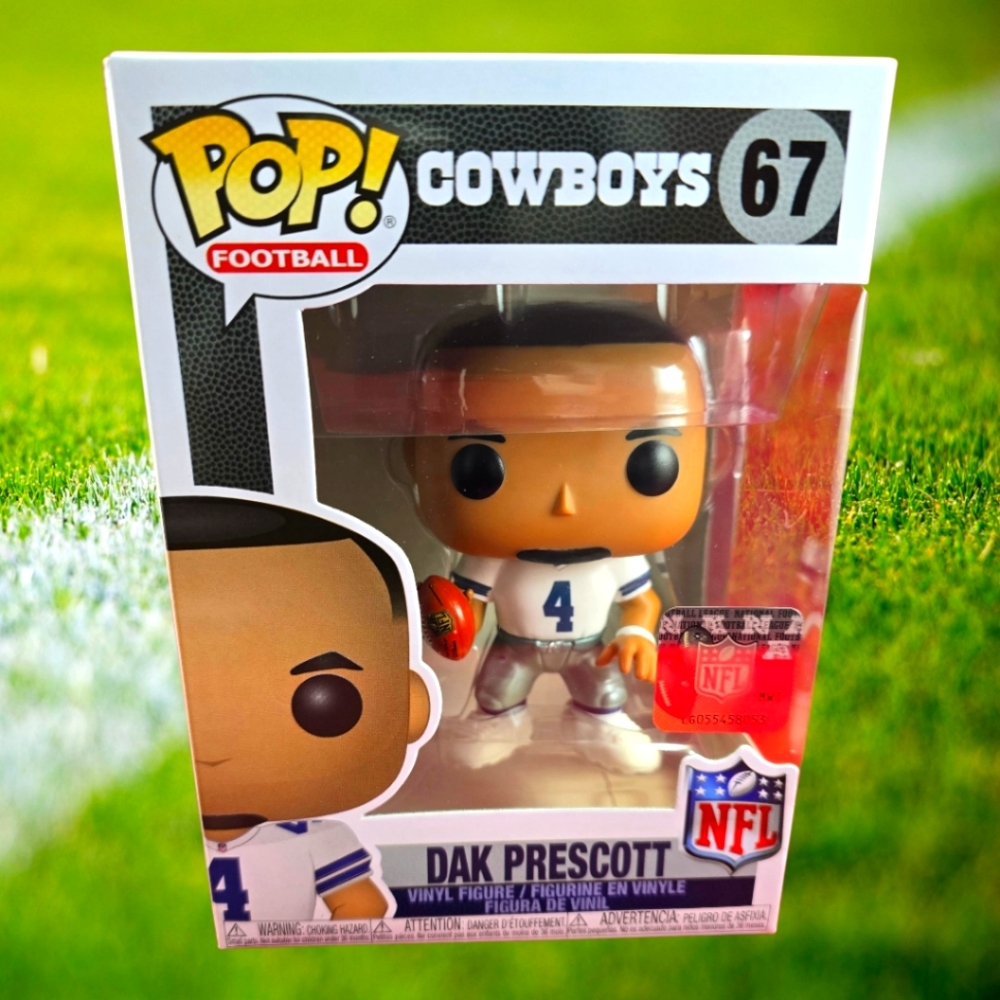 Dak Prescott funko # 67 (nib) With Pop Protector